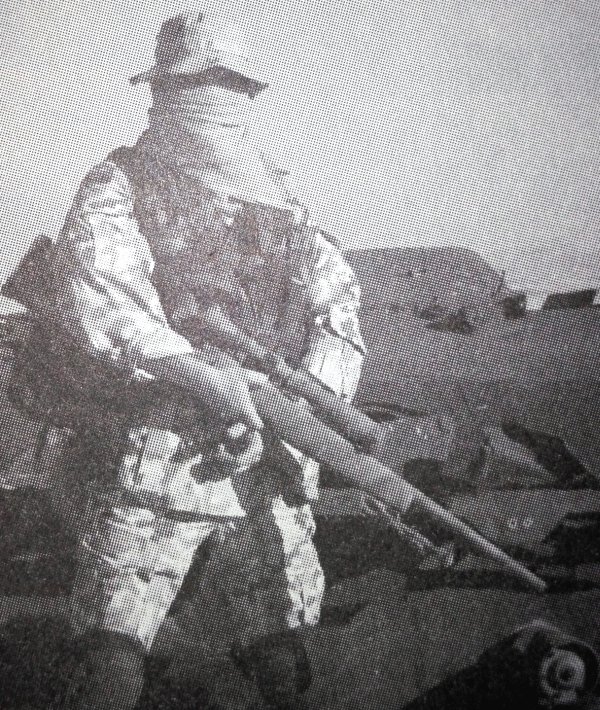 Toro 35F135 Irak 2003 - Strzelec Wyborowy - Figurka z kalkomanią 1/35