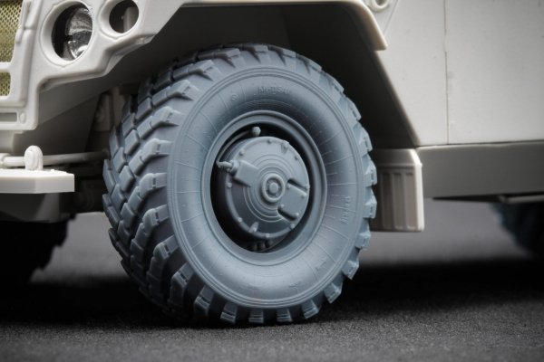 ScaleX WM 35015S GAZ Tiger V1 Sagged wheel set (for Meng) 1/35