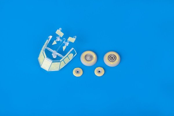 Eduard CX531 B-52G 1/72 MODELCOLLECT