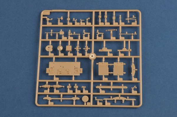 Hobby Boss 80151 German Type III/IV Hybrid Chassis Tank Small Turret 1/35