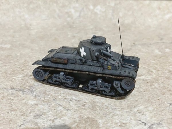 Italeri 7084 Pz. Kpfw. 35(t) 1/72