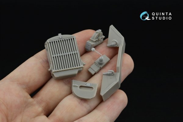 Quinta Studio QD+35066 U.S. Diamond T 968A Cargo truck (open cab) 3D-Printed &amp; coloured Interior on decal paper (Mirror Models) (with 3D-printed resin parts) 1/35