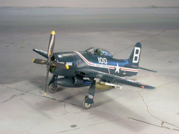 Revell 04680 F8F-1 Bearcat (1:72)