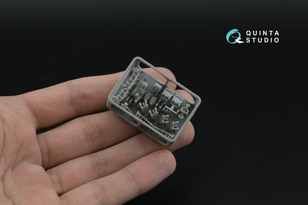 Quinta Studio QD+35172 KrAZ-255B 3D-Printed &amp; coloured Interior on decal paper (HobbyBoss) (with 3D-printed resin parts) 1/35