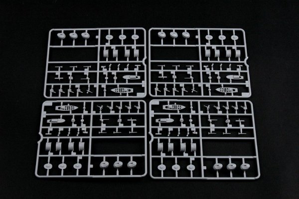 Trumpeter 05318 Italian Navy Battleship RN Roma (1:350) 
