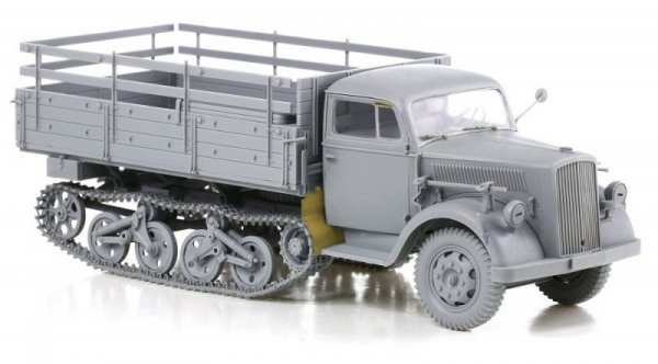Dragon 6761 Sd.Kfz.3a Maultier Half Track (1:35)