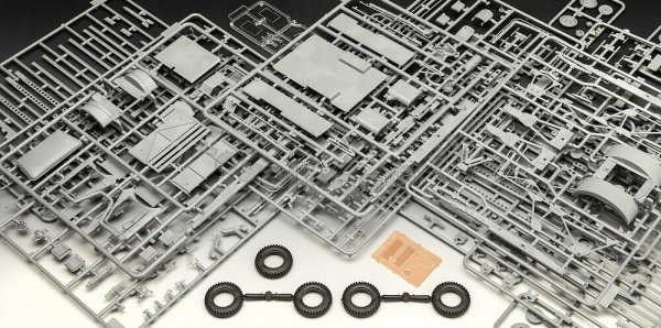 Revell 03338 W.O.T. 8 BM-13-16 Katyusha/ Cargo 1/35