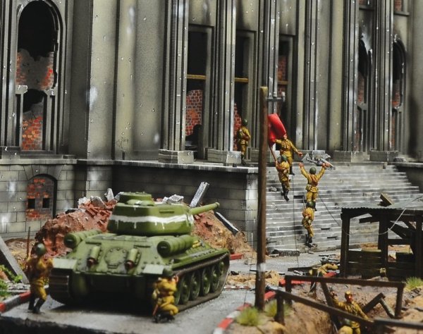 Italeri 6195 Battle for the Reichstag 1945 - BATTLE SET 1/72