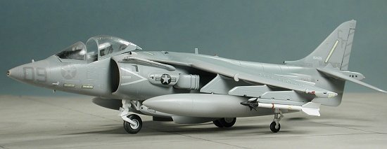 Hasegawa D19 AV-8B Harrier II (1:72)