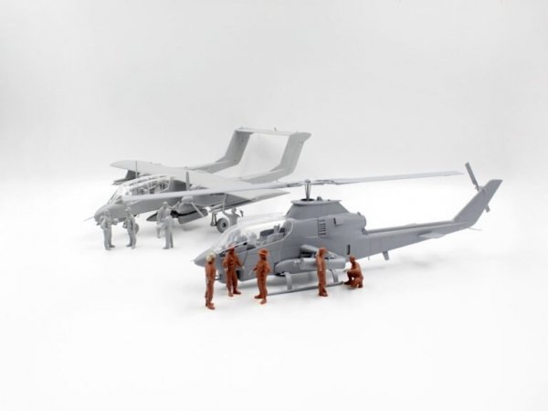 ICM 48303 FORWARD BASE, Cobra AH-1G + Bronco  OV-10A 1/48