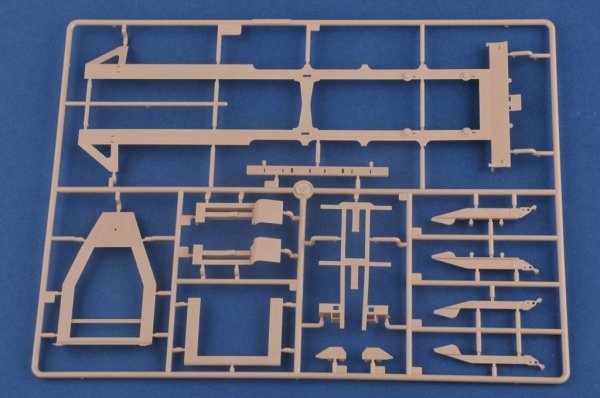 Hobby Boss 85519 M911 C-HET w/m747 Heavy Equipment Semi-Trailer (1:35)