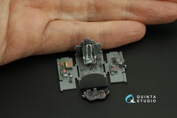 Quinta Studio QD72153 P-47D Thunderbolt Bubbletop 3D-Printed coloured Interior on decal paper (Tamiya) 1/72