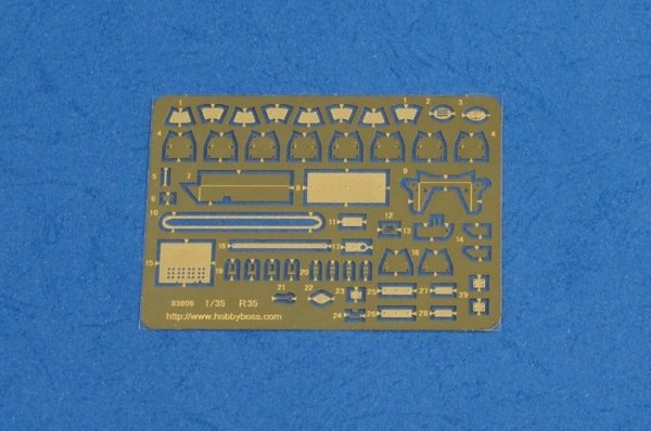 Hobby Boss 83809 Befehlsfahrzeug auf Fgst. Pz.Kpfw.35 R 731(f) (1:35)