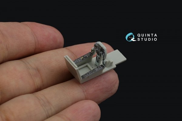 Quinta Studio QDS-72130 AV-8B early 3D-Printed coloured Interior on decal paper (Hasegawa) (small version) 1/72