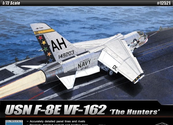 Academy 12521 USN F-8E VF-162 The Hunters 1/72