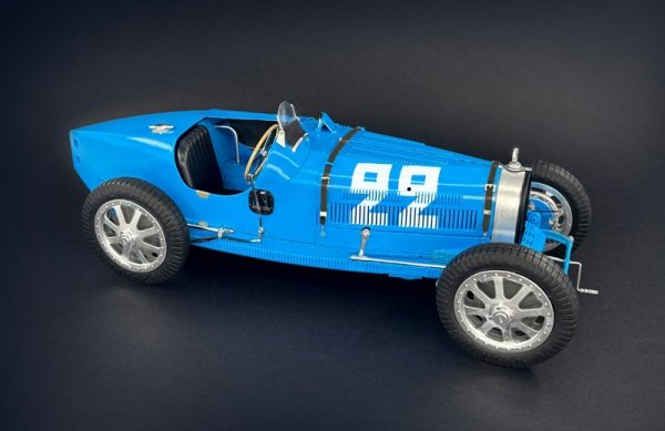 Italeri 4716 Bugatti Type 35B - Targa Florio 29/Monaco GP 30 1/12