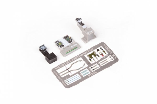 Eduard 644336 AV-8B Harrier Plus LööK for UMA MODELS 1/48