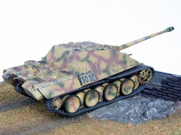 Revell 63232 Sd.Kfz. 173 JAGDPANTHER - model set 1/76