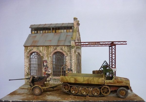 RT-Diorama 35292 Diorama-Base: &quot;Railroad Shed&quot; 1/35