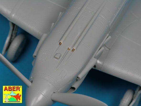 Aber A48114 Armament for Soviet fighter MIG-3 2x7,62ShKAS; 1x12,7mm UBS; pitot tube (1:48)