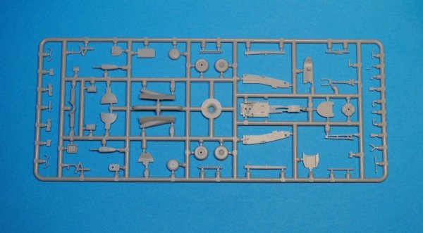 Dora Wings 72005 Bell P-63E-1-BE Kingcobra 1/72