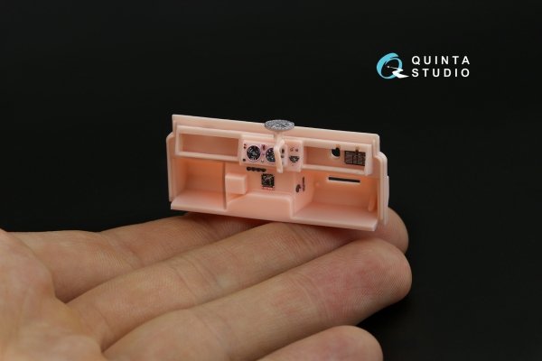 Quinta Studio QD35087 Land Rover 109 Pink Panther SAS 3D-Printed &amp; coloured Interior on decal paper (Tamiya) 1/35