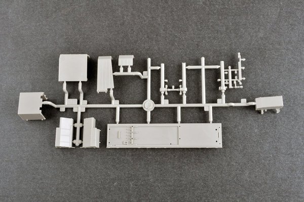 Trumpeter 01082 15U175 TEL of RS-12M1 Topol-M ICBM complex 1/35