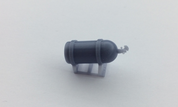 Yamamoto Model Parts YMPTUN3S Butla z nitro na stojaku 1/24