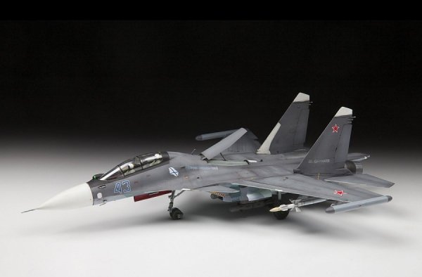 Zvezda 7314 Russian air superiority fighter SU-30SM &quot;FLANKER C&quot; 1/72
