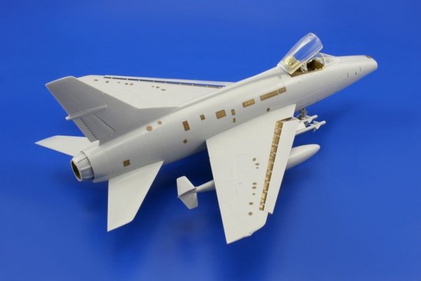 Eduard 48660 F-100D exterior 1/48 Trumpeter