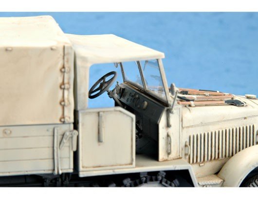 Trumpeter 01507 German Sd.Kfz.7 Mittlere Zugkraftwagen 8t Late Version (1:35)