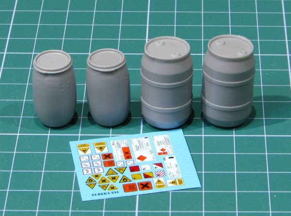 EUREKA XXL E-039 Plastic chemical storage drums Set 1 1:35