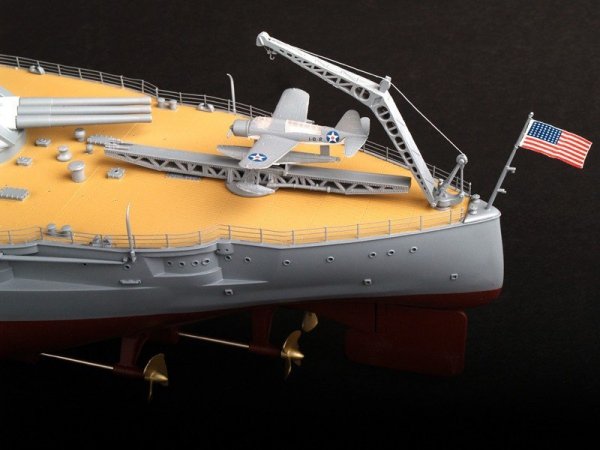 Trumpeter 03701 USS Arizona BB-39 (1:200)