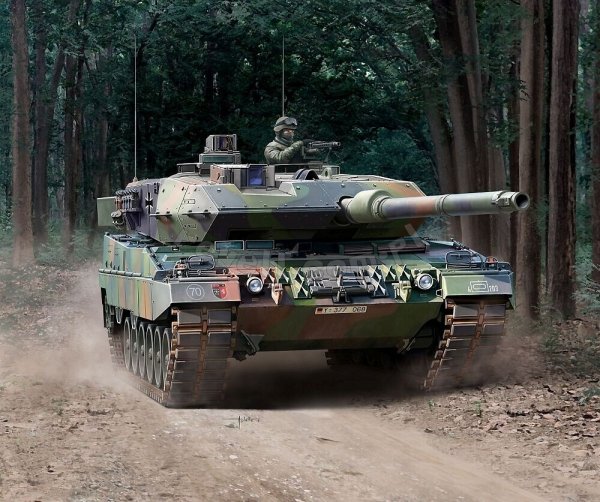 Revell 63281 Leopard 2A6/A6NL Model Set 1/35