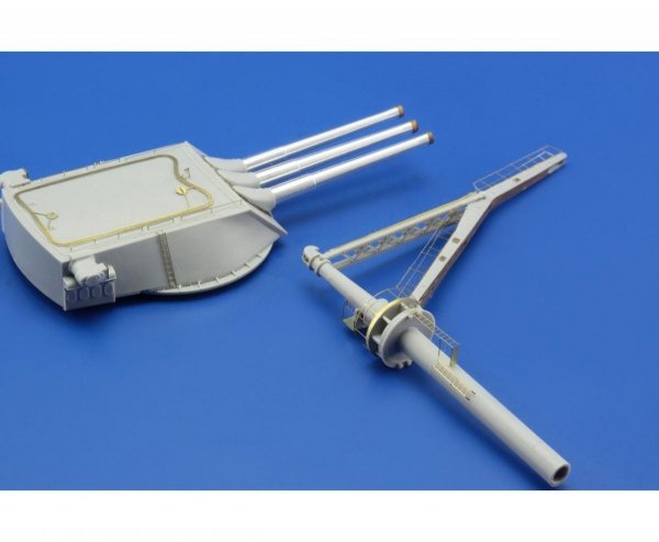Eduard BIG5323 USS ARIZONA - PART I. TRUMPETER 1/200