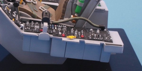 Italeri 2990 F-16 Cockpit 1/12