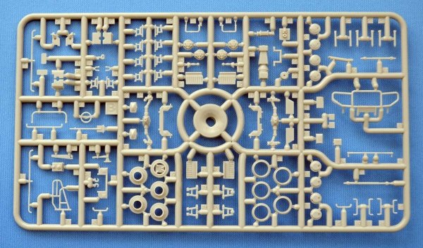 ACE 72180 Kornet-D ATGM complex on Tiger-M chassie 1/72