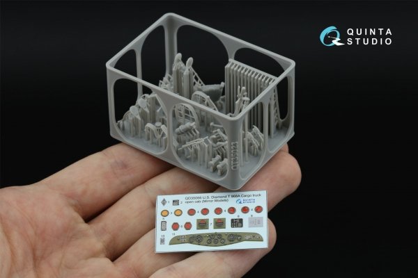 Quinta Studio QD+35066 U.S. Diamond T 968A Cargo truck (open cab) 3D-Printed &amp; coloured Interior on decal paper (Mirror Models) (with 3D-printed resin parts) 1/35