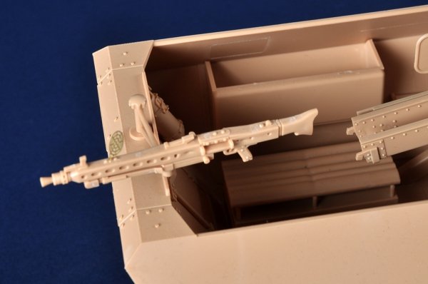 Trumpeter 00943 Sd.Kfz 251/22D 1/16