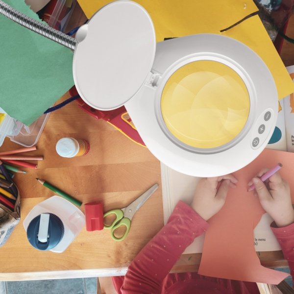 Lightcraft LC8070LED-EU LED Magnifier Lamp with Floor Stand / Lampa powiększająca LED z uchwytem podłogowym