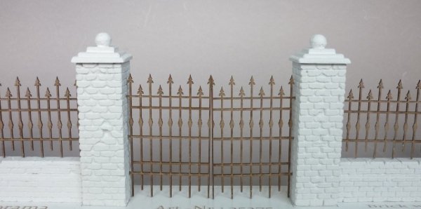 RT-Diorama 35275 Brick wall with Fence 1/35