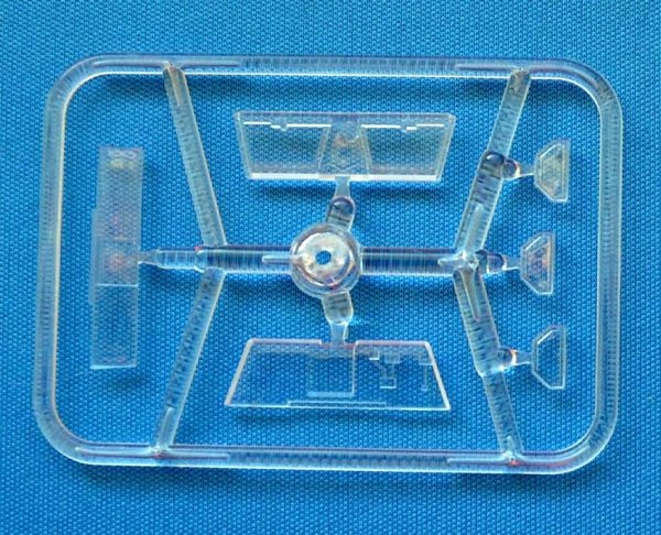 ACE 72421 VBL Milan AT missile carrier 1/72