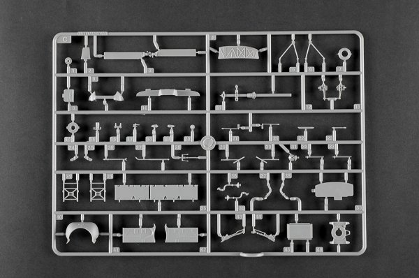 Trumpeter 05111 UH-1B Huey 1/35
