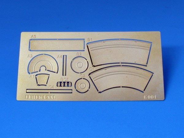 Eureka XXL E-001 2 wiaderka i lejek 1:35