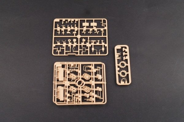 Hobby Boss 82475 Swedish CV90-40C IFV /W Additional All-round Armour (1:35)