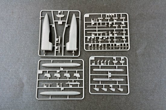 Trumpeter 01673 Su-24M Fencer-D