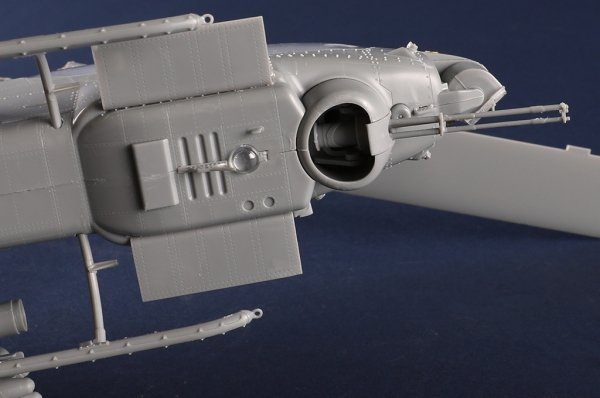 Trumpeter 05116U AH-1W Super Cobra  - USZKODZONE / DAMAGED 1/35