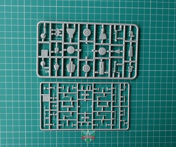 Modelsvit 72009 S-22I(Su-7IG) variable wing geometry 1/72