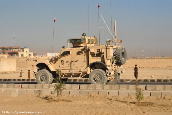 Toro 35D50 Pojazdy Wojsko Polskie w misjach zagranicznych cz. 2 1/35