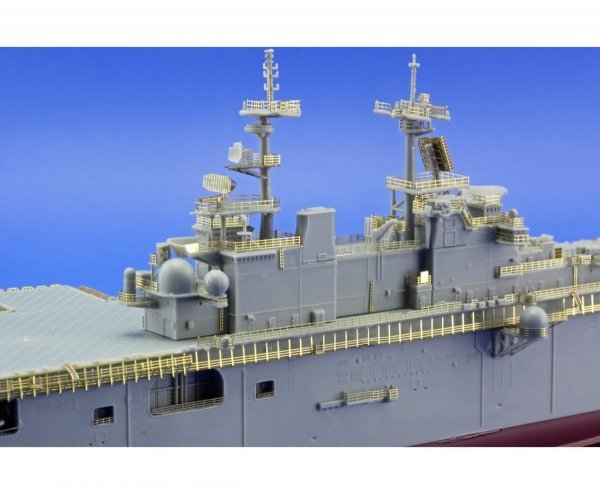 Eduard 17033 USS Wasp LHD-1 HOBBY BOSS 1/700